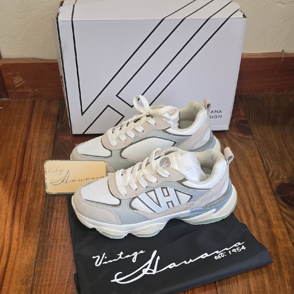 Vintage Havana Women's Sneakers - Cream and Gray